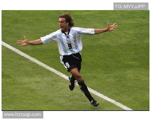 天下足球聚焦全球球星盘点 超越时代的传奇与新星齐聚一堂 天下足球聚焦全球球星盘点 超越时代的传奇与新星齐聚一堂