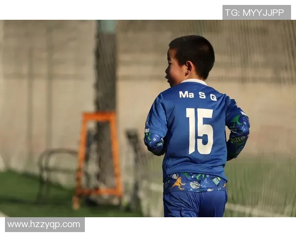 足球巨星纷纷入驻抖音平台 展现独特魅力和日常生活瞬间 足球巨星纷纷入驻抖音平台 展现独特魅力和日常生活瞬间